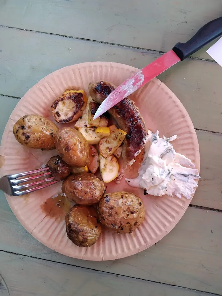 Saucisse Pommes de Terre Courgette Fromage Blanc Herbe